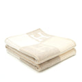 hermes-avalon-throw-blanket-camomille-color