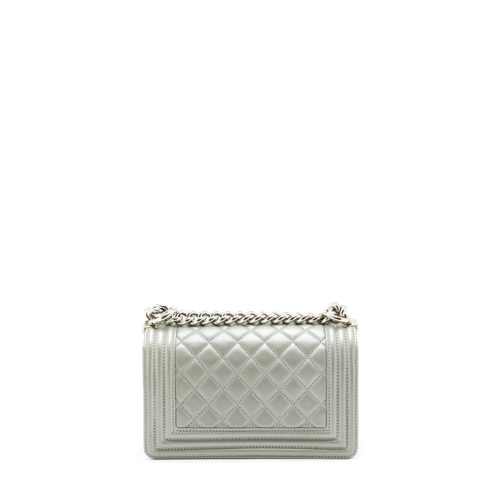 chanel-small-boy-bag-caviar-light-grey-shw
