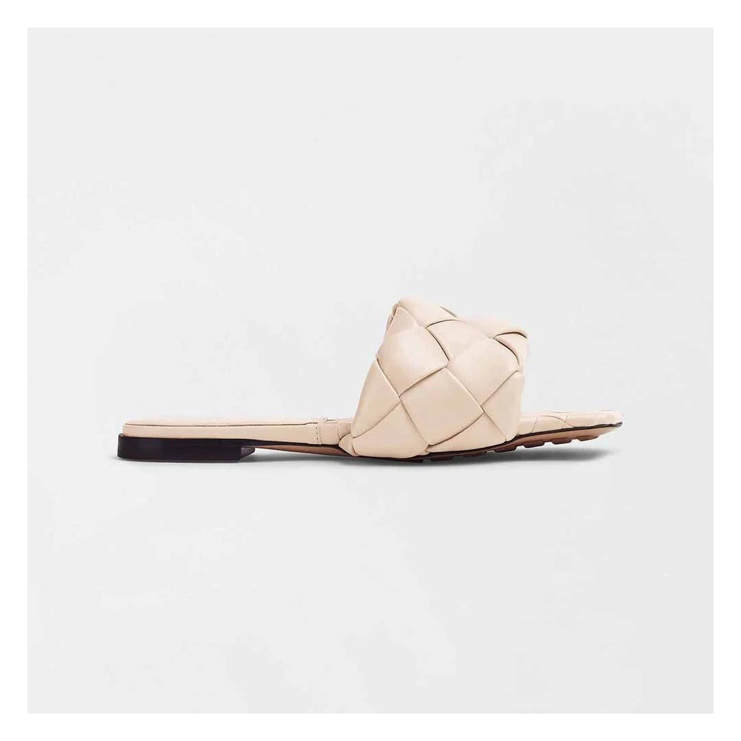BOTTEGA VENETA RAFFIA INTRECCIATO LIDO FLAT SANDALS WHITE CREAM & BEIGE