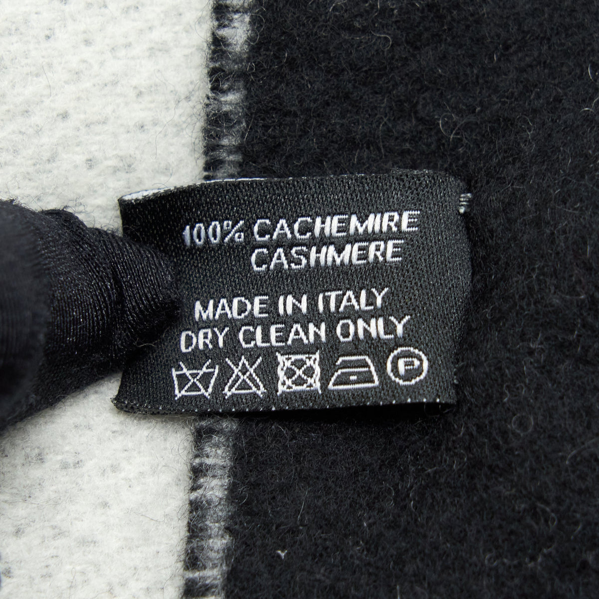 chanel-21k-cashmere-scarf-shawl-black-and-white