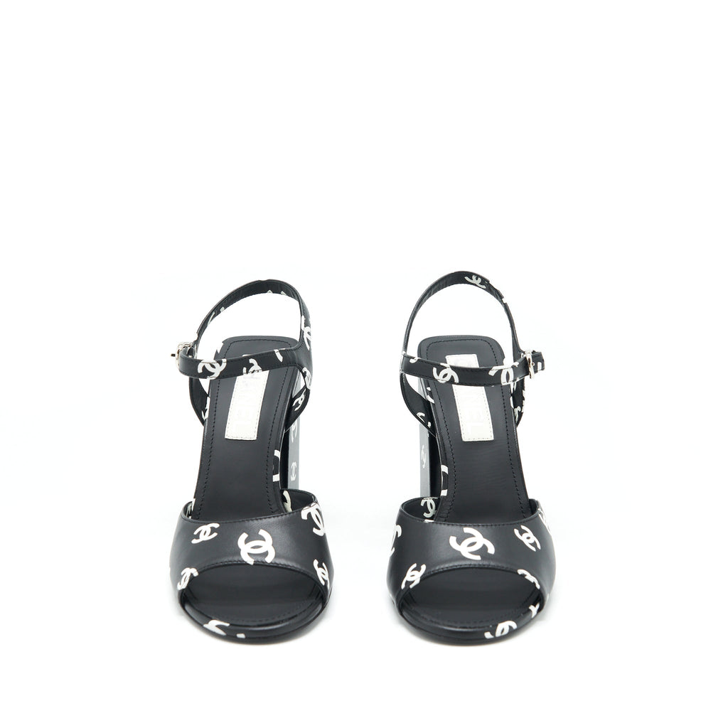 chanel-size-39-22s-printed-lambskin-sandals-black-white