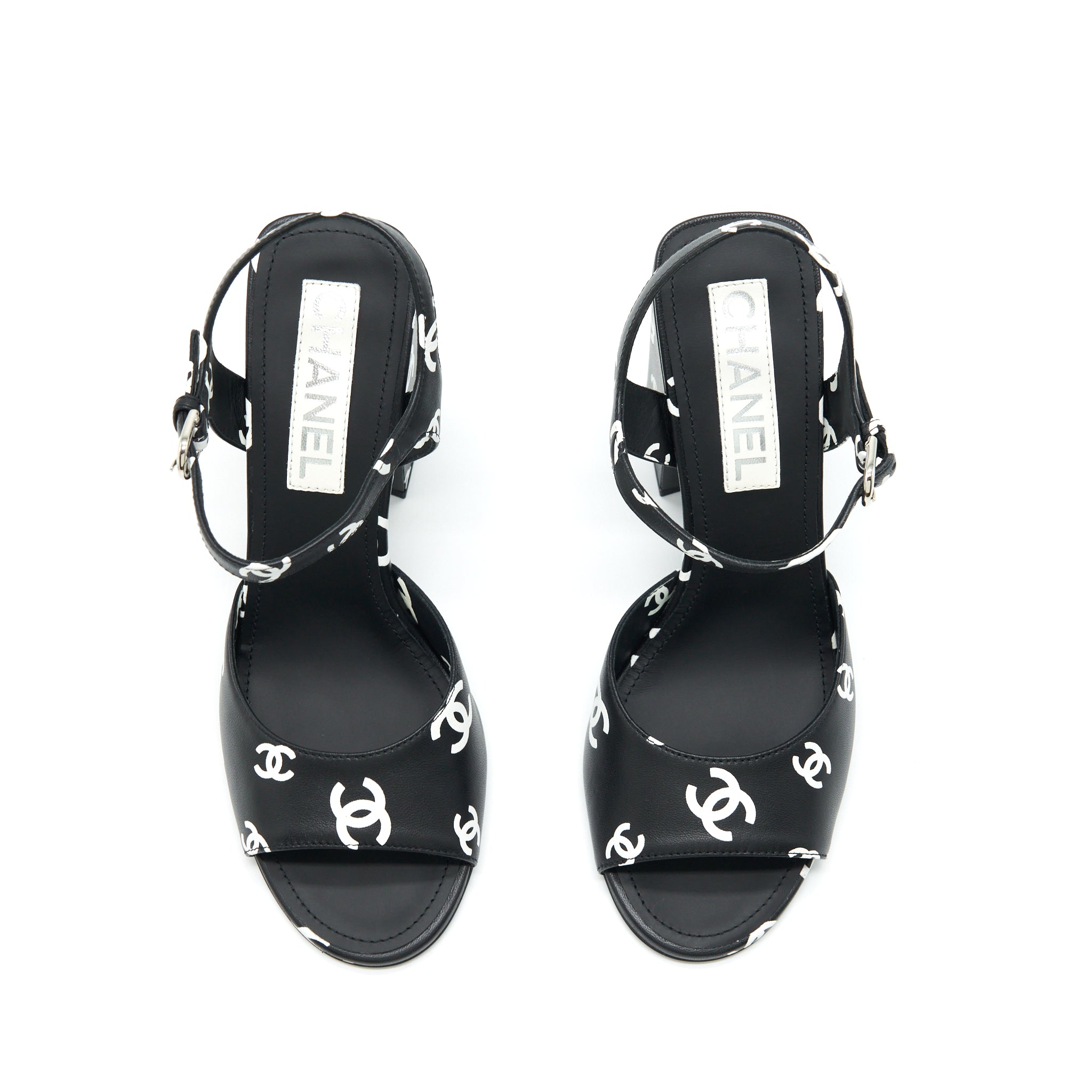 chanel-size-39-22s-printed-lambskin-sandals-black-white