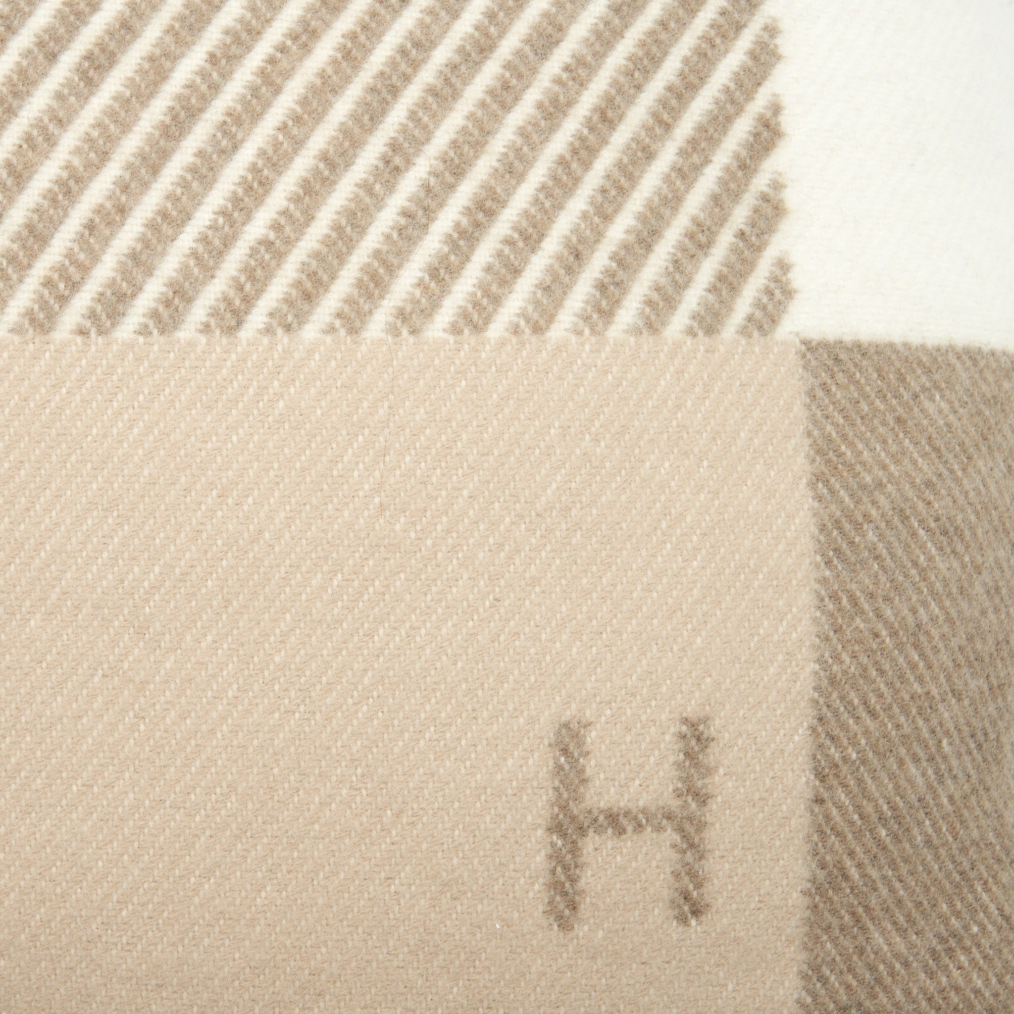 hermes-h-riviere-pillow-coussin-sell-in-a-set