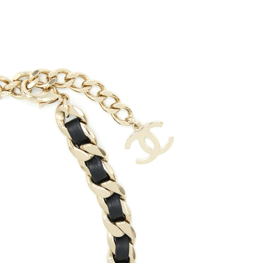 chanel-square-cc-leather-chain-chocker-black-and-light-gold-tone
