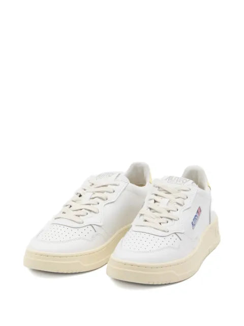Autry Medalist low sneakers in leather – 88037