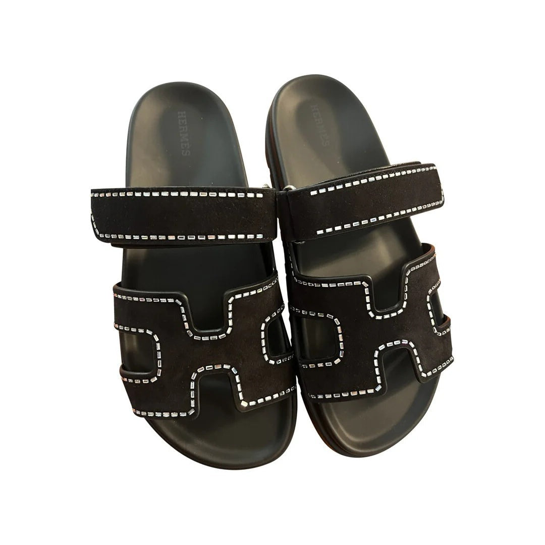 HERMÈS CHYPRE SANDAL BLACK WITH WHITE STITCHING