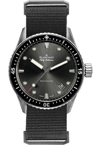blancpain-fifty-fathoms-bathyscaphe-watch-5000-1110-naba