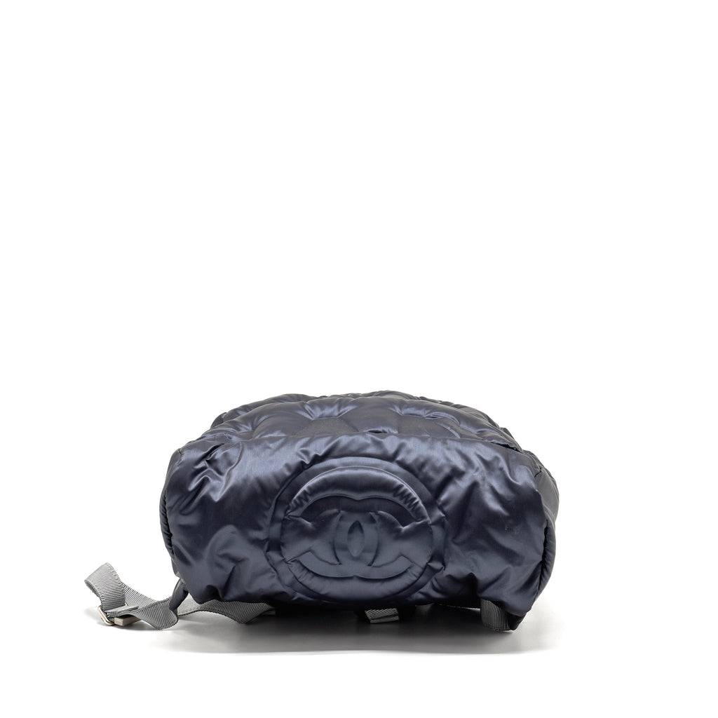 chanel-doudone-padded-backpack-nylon-dark-grey-shw