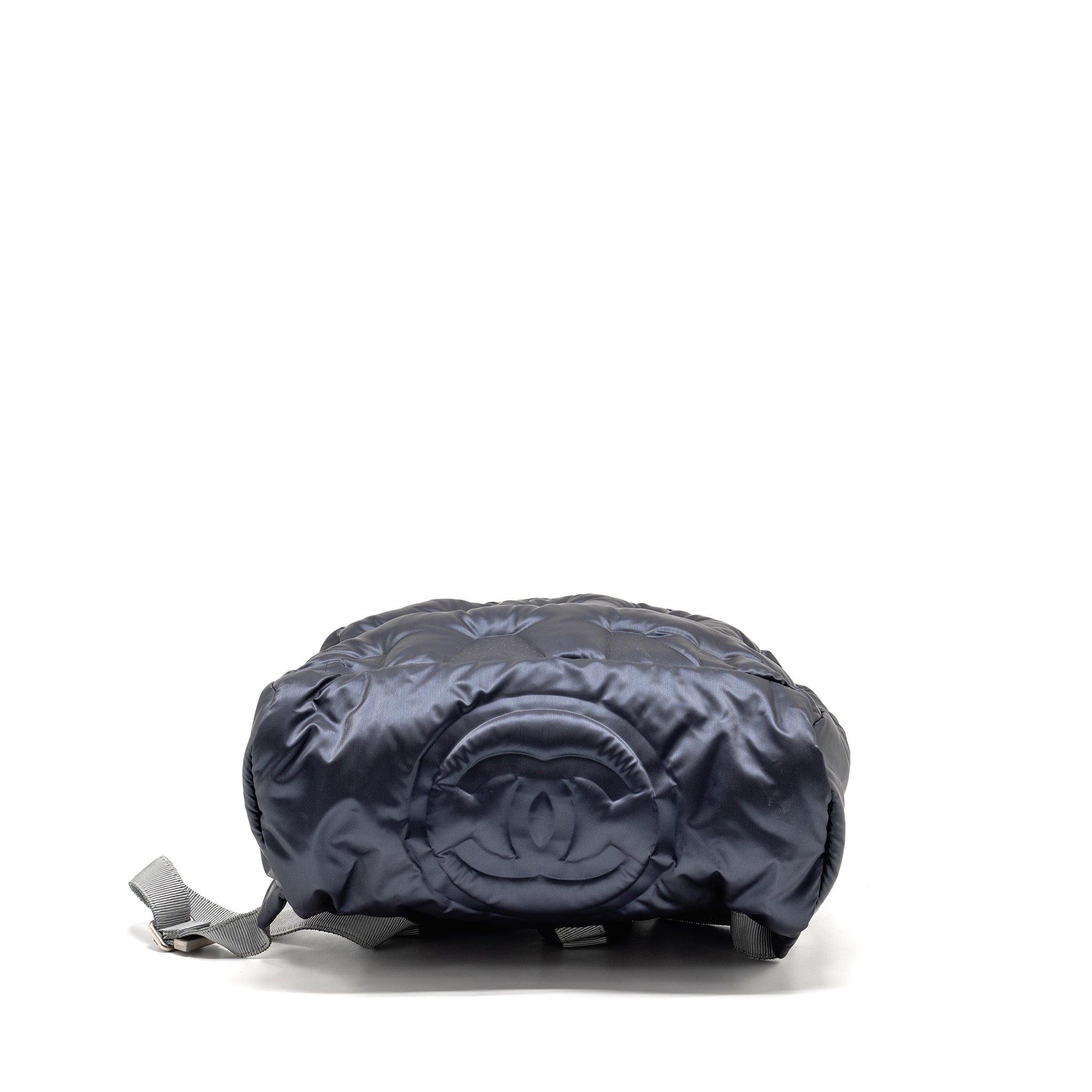 chanel-doudone-padded-backpack-nylon-dark-grey-shw