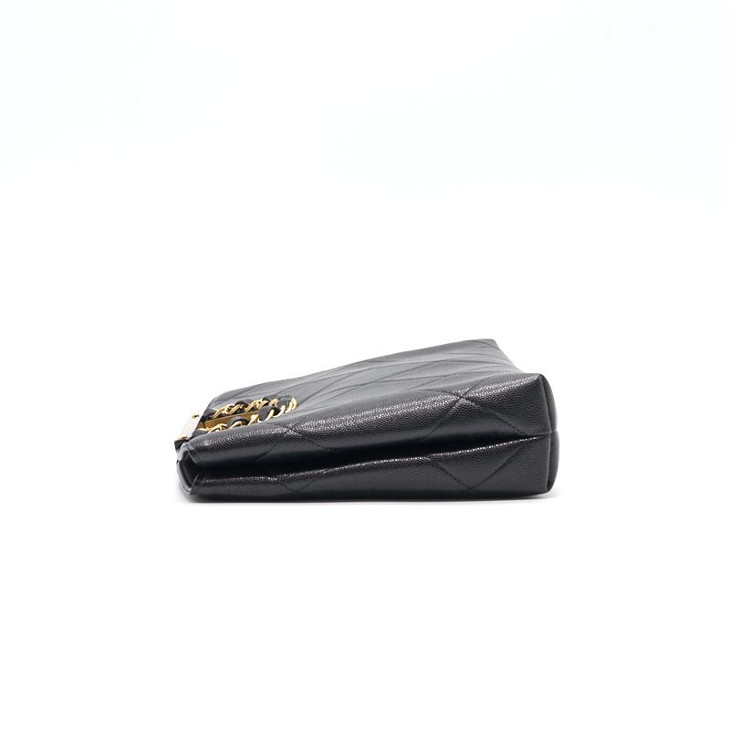 chanel-clutch-black-ghw-1
