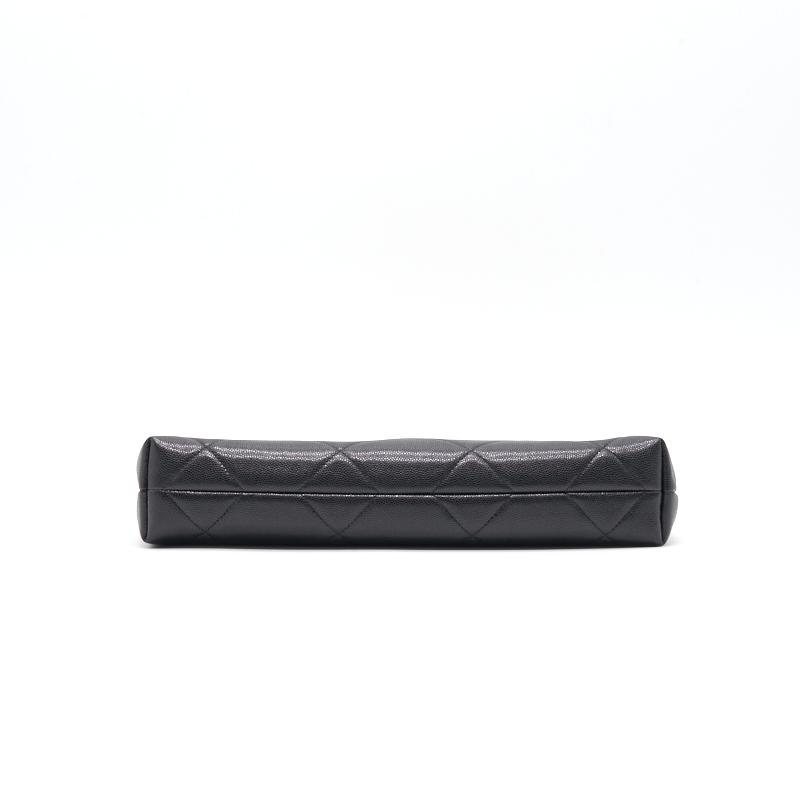 chanel-clutch-black-ghw-1