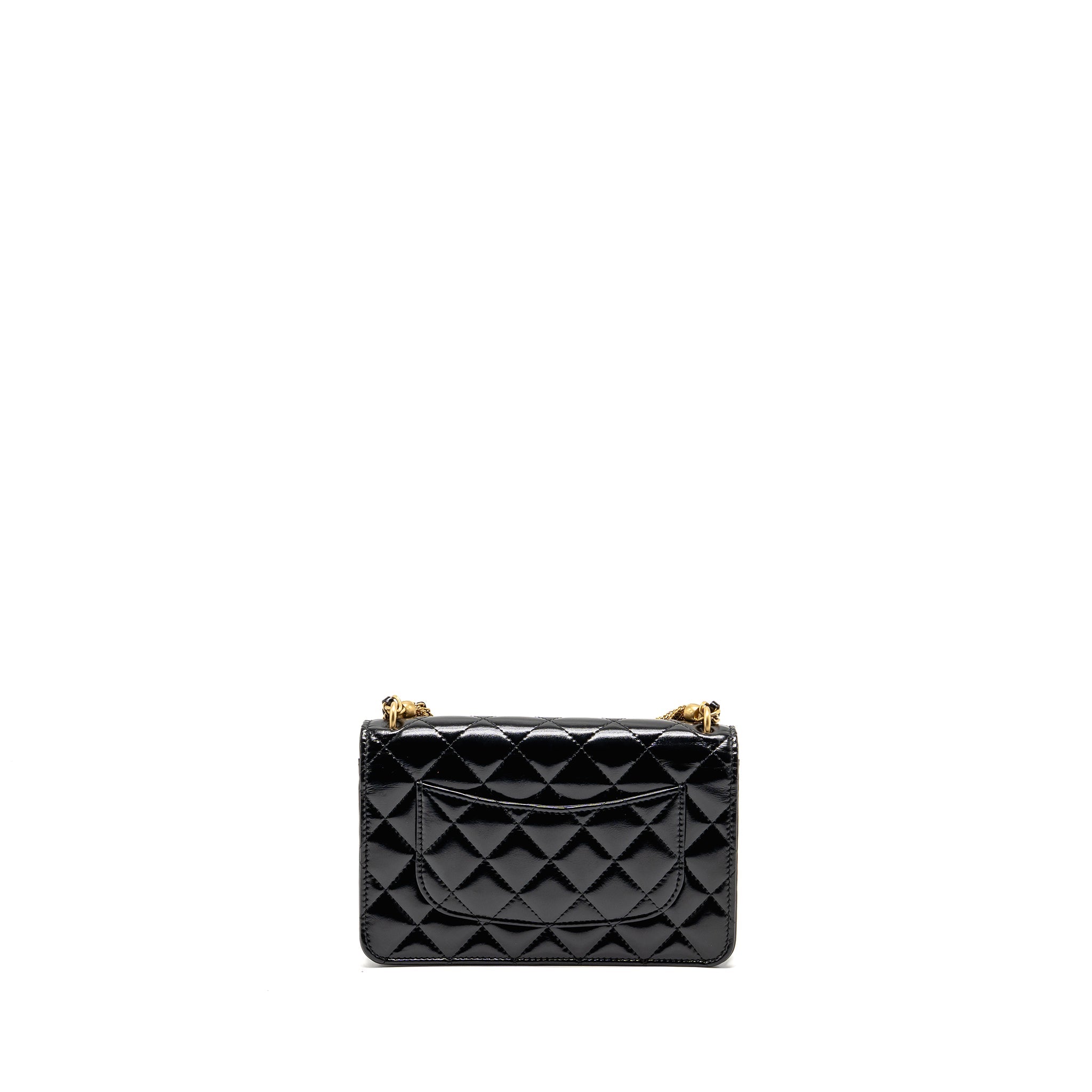 chanel-24a-detailed-chain-wallet-on-chain-shiny-calfskin-black-ghw-microchip