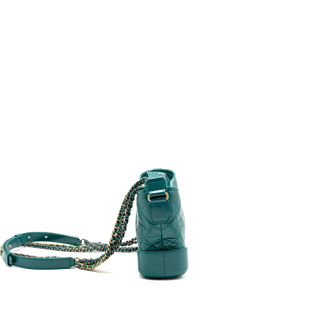chanel-small-gabrielle-hobo-bag-aged-calfskin-green-multicoloured-hareware-copy