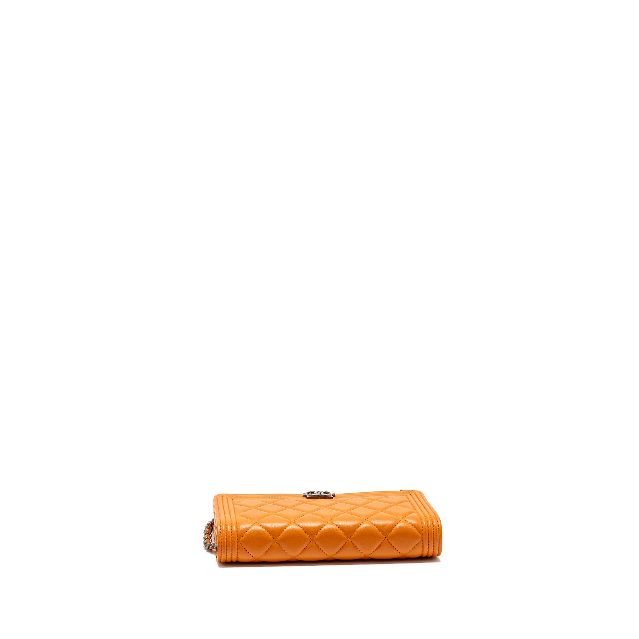chanel-boy-wallet-on-chain-lambskin-orange-ruthenium-silver-hardware