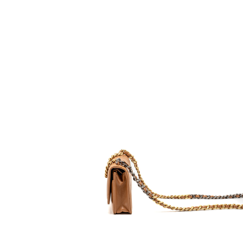 chanel-19-wallet-on-chain-lambskin-caramel-multicolour-hardware-microchip-1