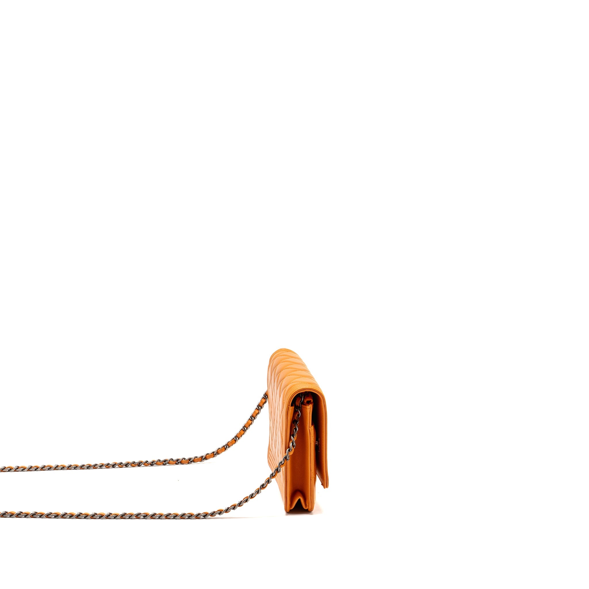 chanel-boy-wallet-on-chain-lambskin-orange-ruthenium-silver-hardware
