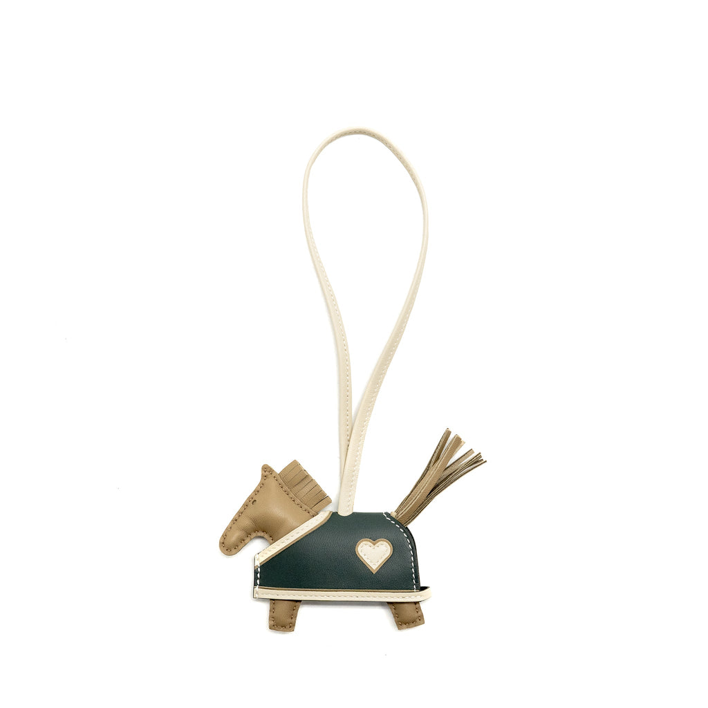 hermes-rodeo-robeo-coeur-pm-charm-lambskin-marfa-craie-mangrove-stamp-k-copy