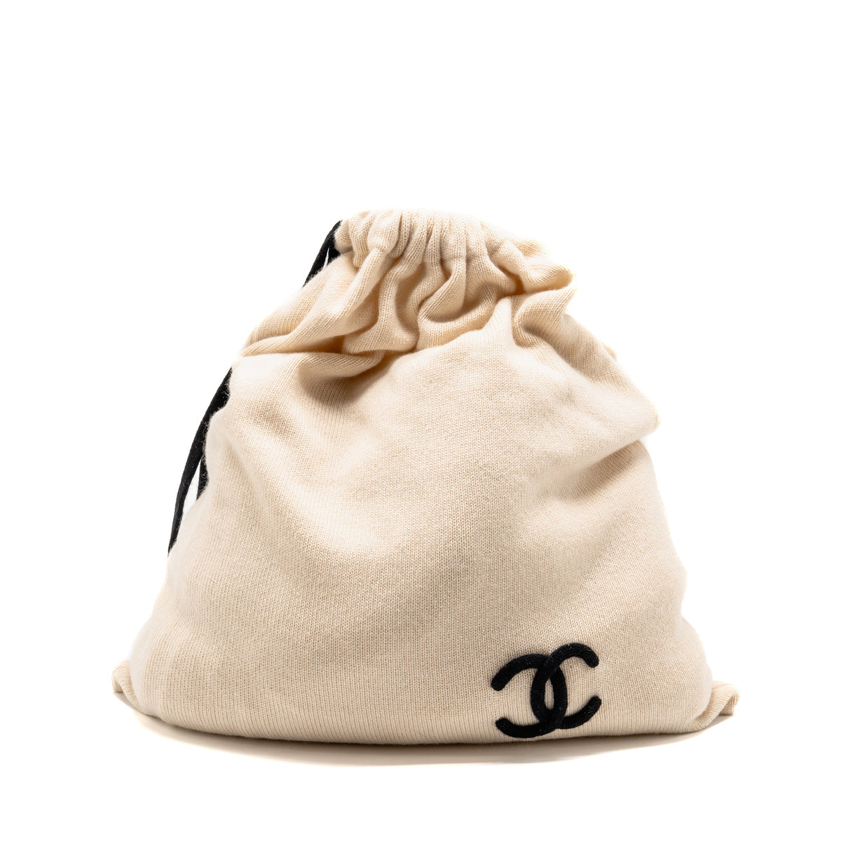 chanel-cc-logo-sock-slipper-blanket-travel-set