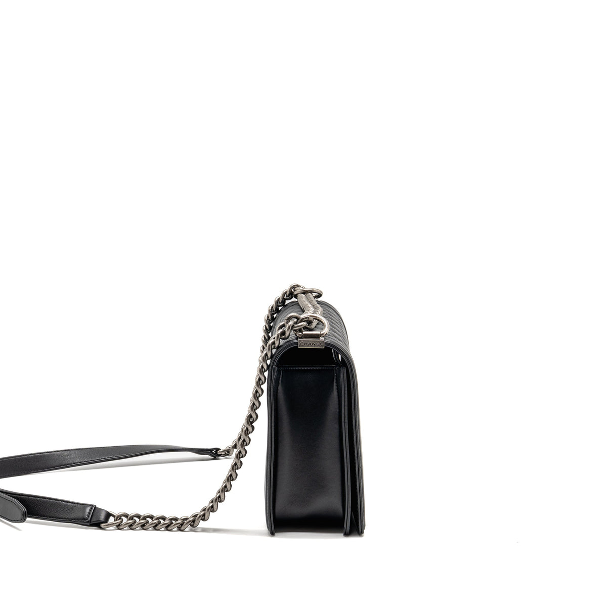 chanel-new-medium-boy-bag-calfskin-black-ruthenium-hardware