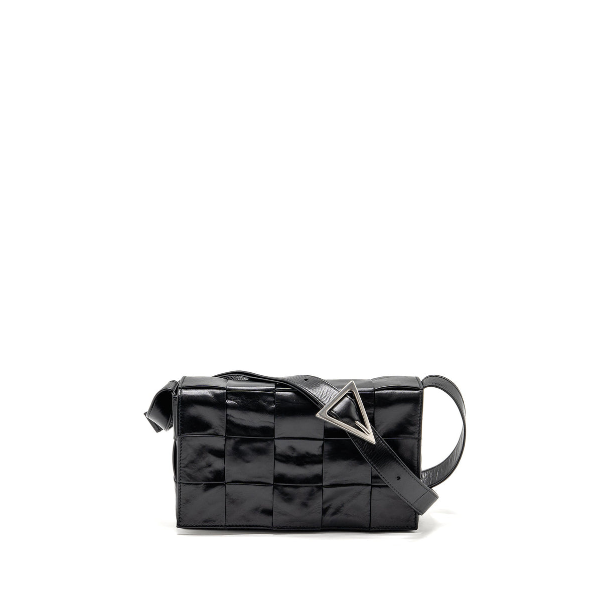 bottega-veneta-cassette-messenger-bag-calfskin-black-shw