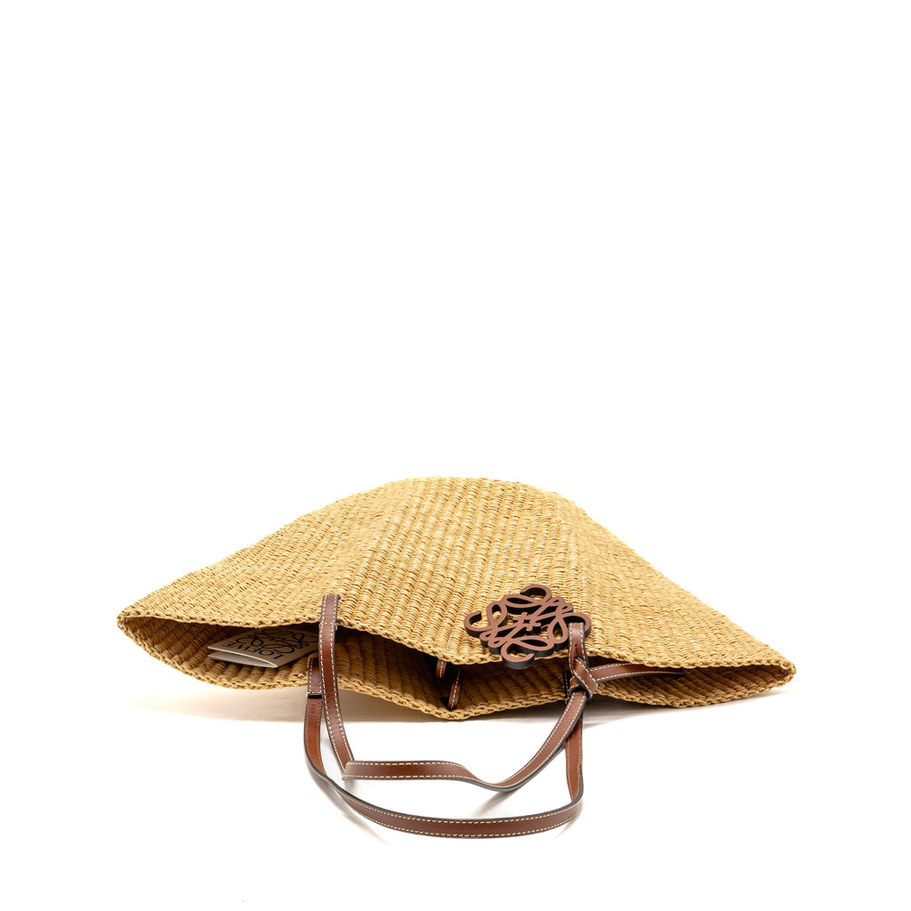 loewe-anagram-shell-basket-tote-bag-raffia-leather-brown-beige