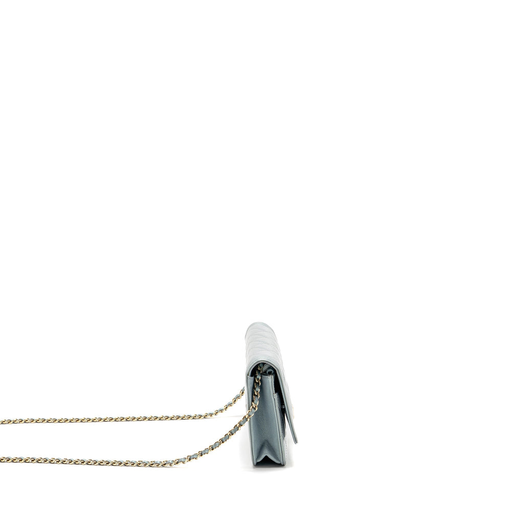 chanel-boy-wallet-on-chain-patent-calfskin-iridescent-light-blue-lghw