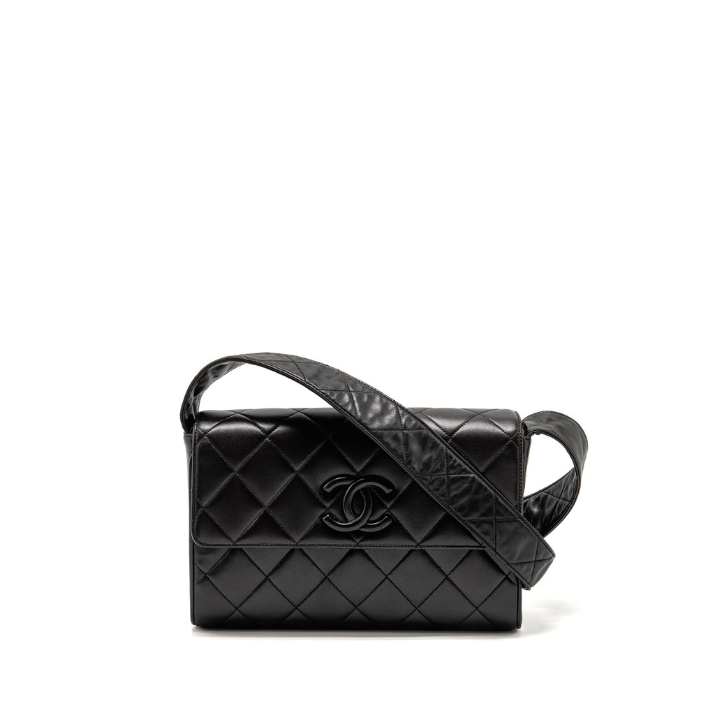 chanel-vintage-quilted-cc-flap-bag-lambskin-black-ghw