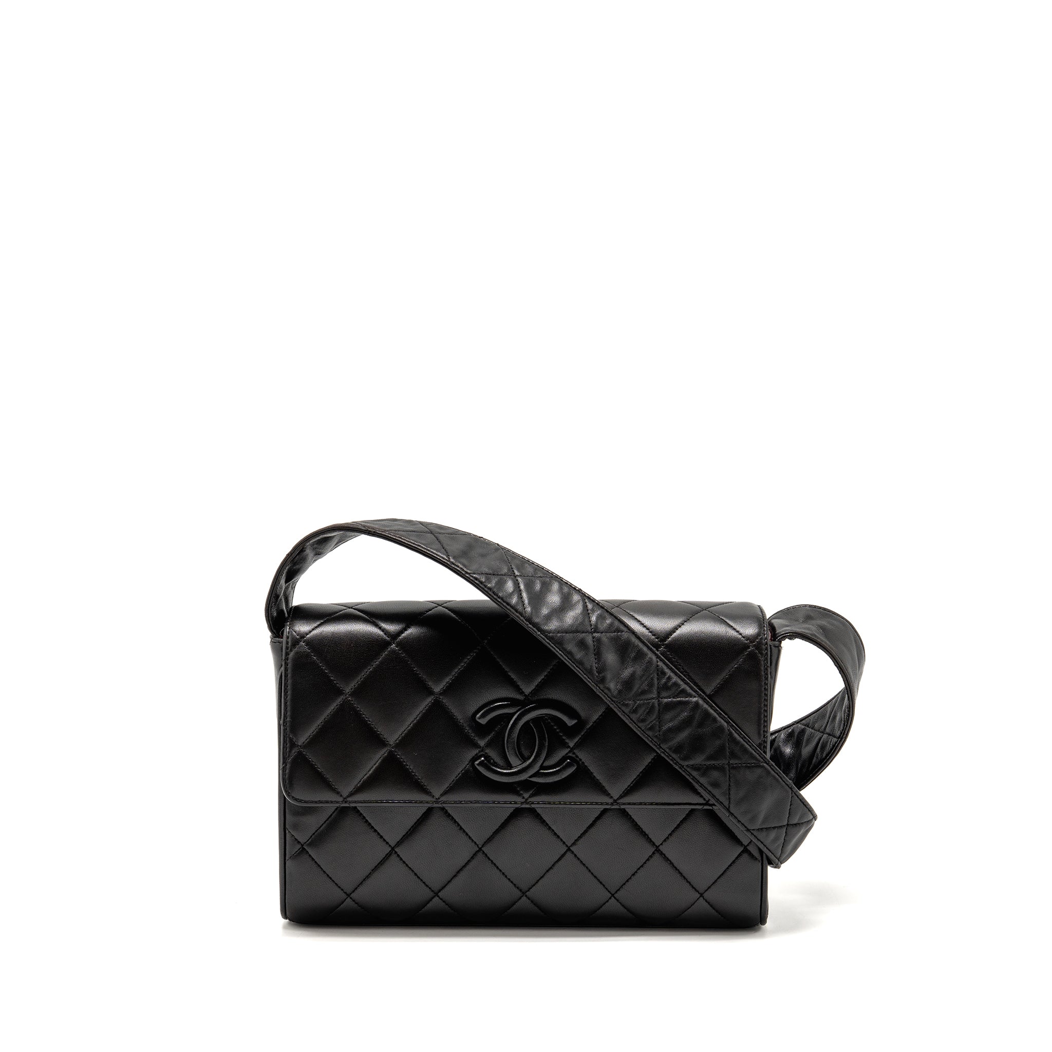 chanel-vintage-quilted-cc-flap-bag-lambskin-black-ghw