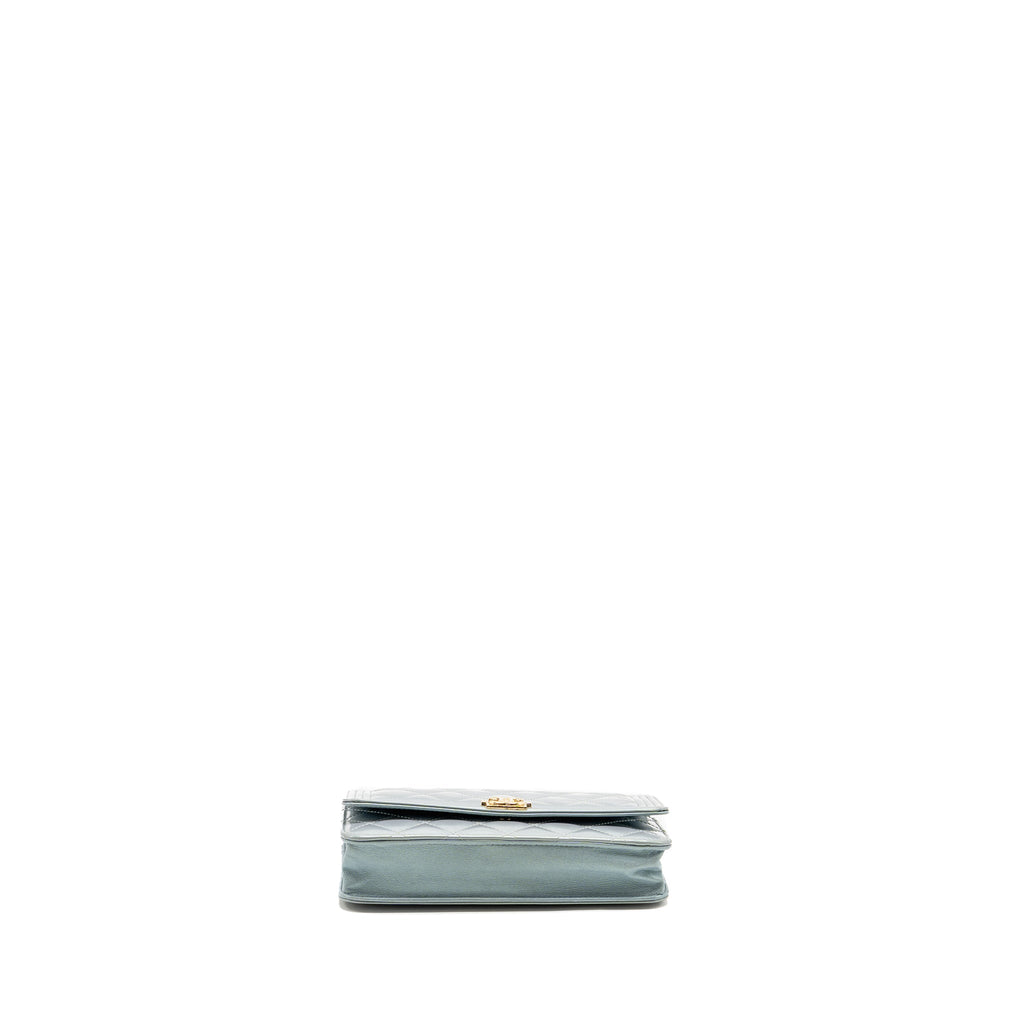 chanel-boy-wallet-on-chain-patent-calfskin-iridescent-light-blue-lghw