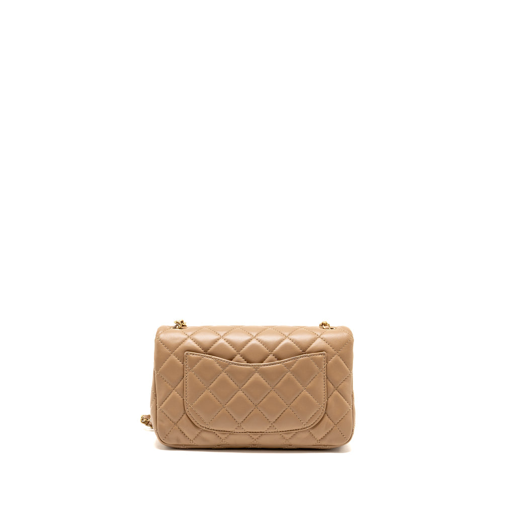 chanel-beige-1