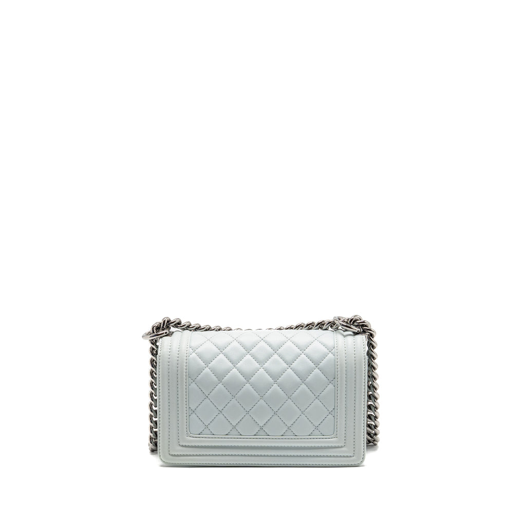 chanel-white