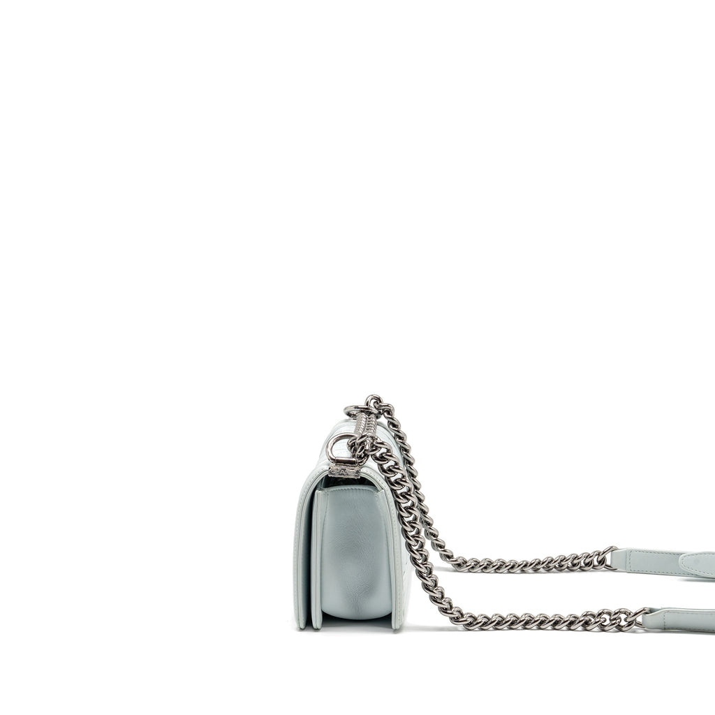 chanel-white