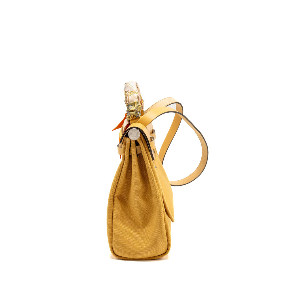 hermes-herbag-31-zip-bag-canvas-hunter-leather-paille-shw-stamp-k