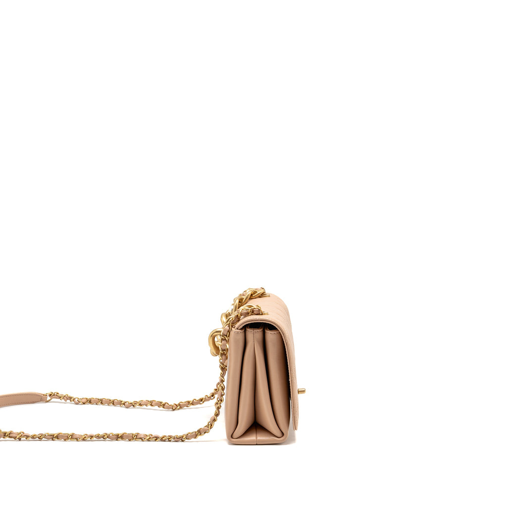 chanel-pearl-chain-flap-bag-calfskin-beige-ghw-microchip