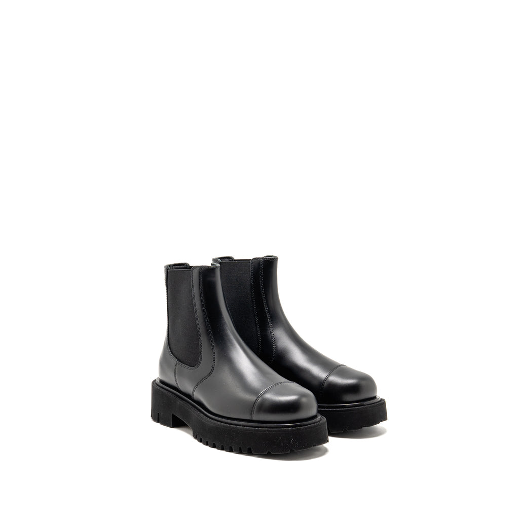 chanel-24b-size-36-cc-logo-short-boots-calfskin-black