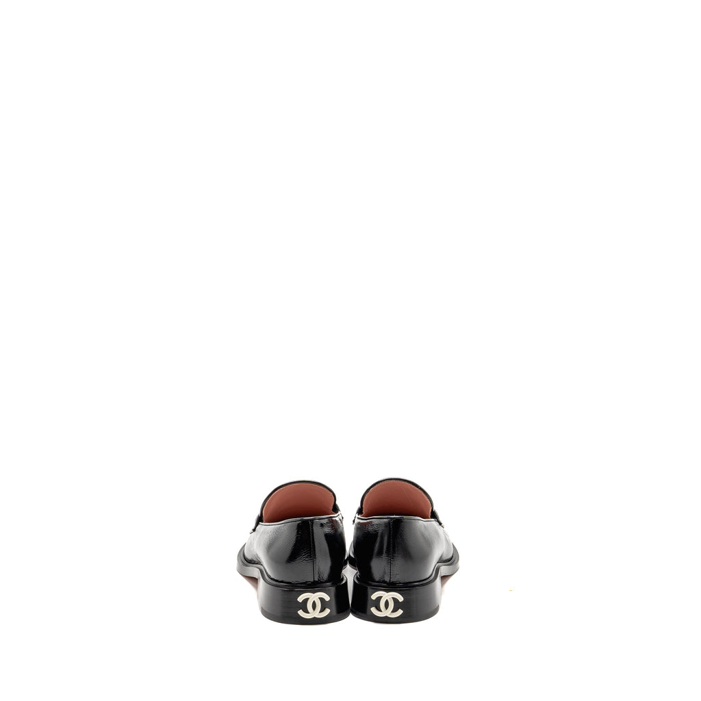 chanel-24a-size-35-cc-logo-loafer-moccasins-shiny-calfskin-black