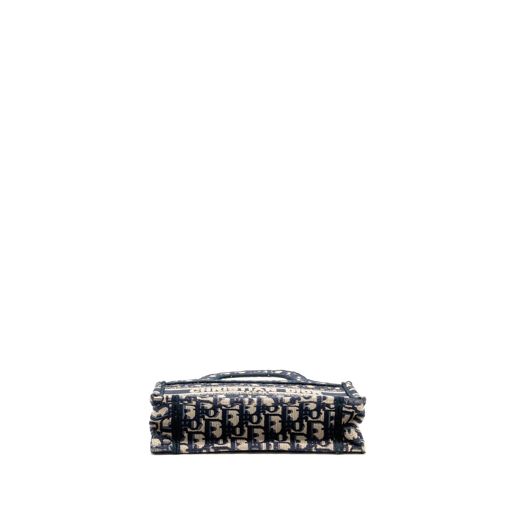 dior-mini-book-tote-oblique-embroidery-blue