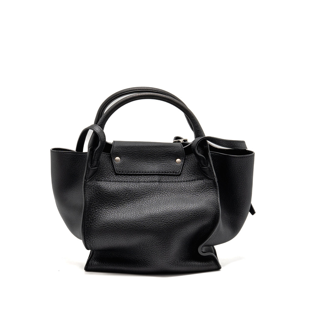 celine-black-1