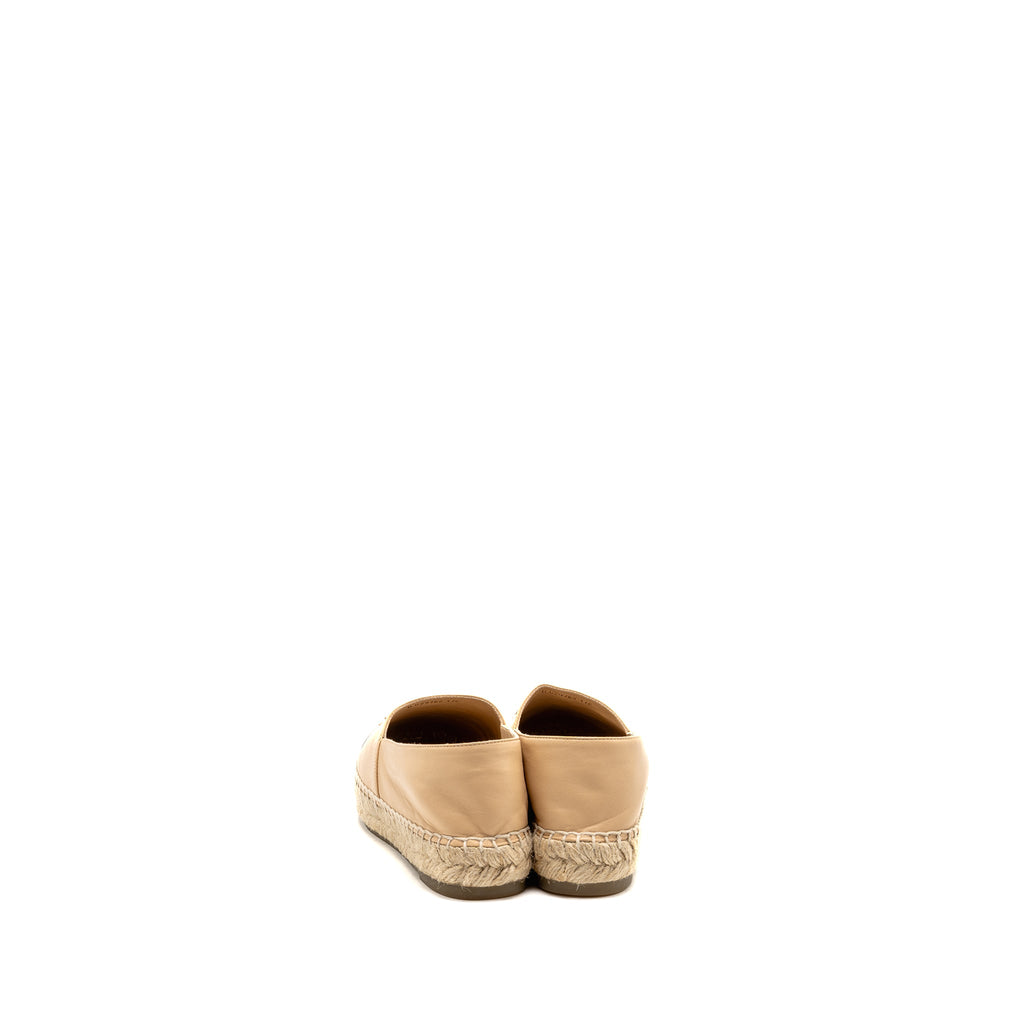 chanel-size-37-espadrilles-beige-black