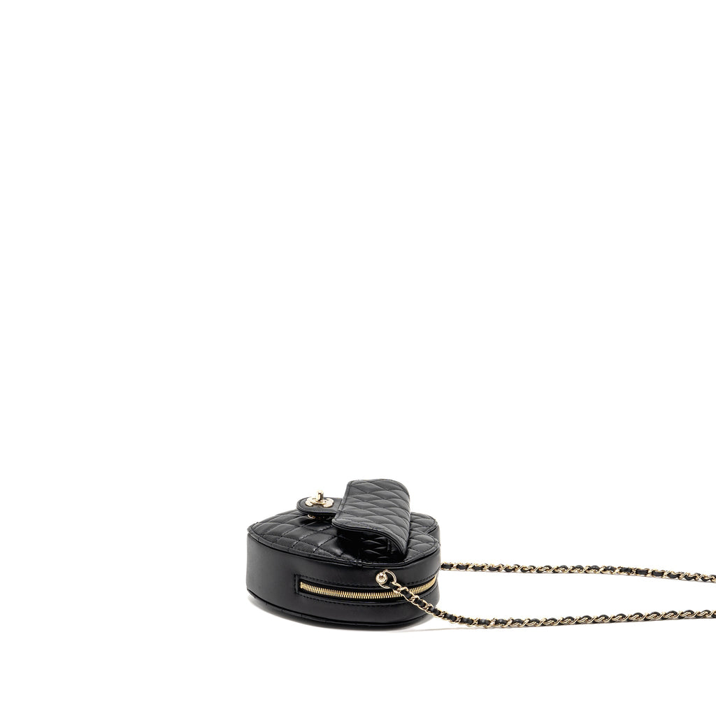 chanel-22s-cc-in-love-heart-bag-lambskin-black-lghw-microchip
