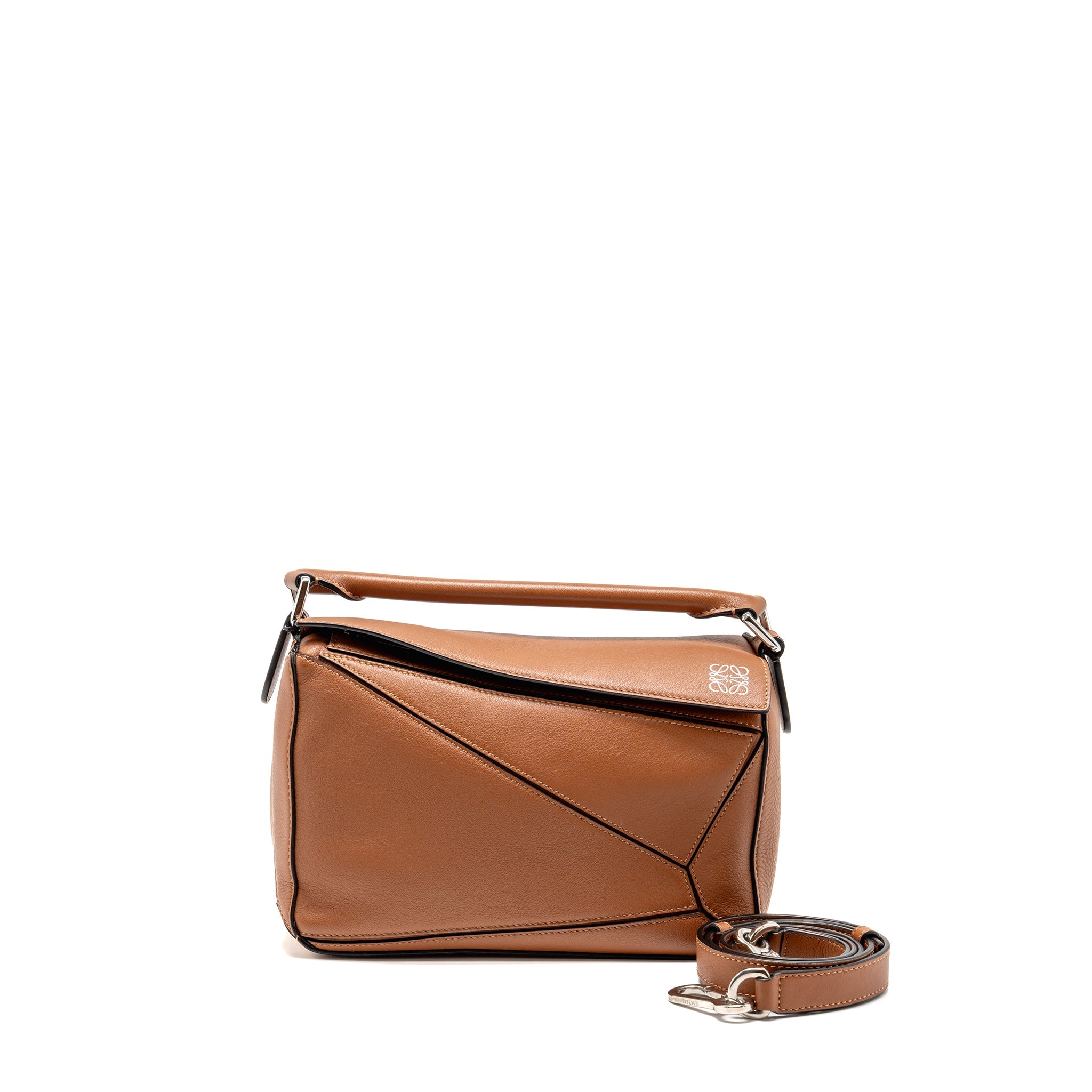 loewe-small-puzzle-bag-calfskin-tan-shw-4