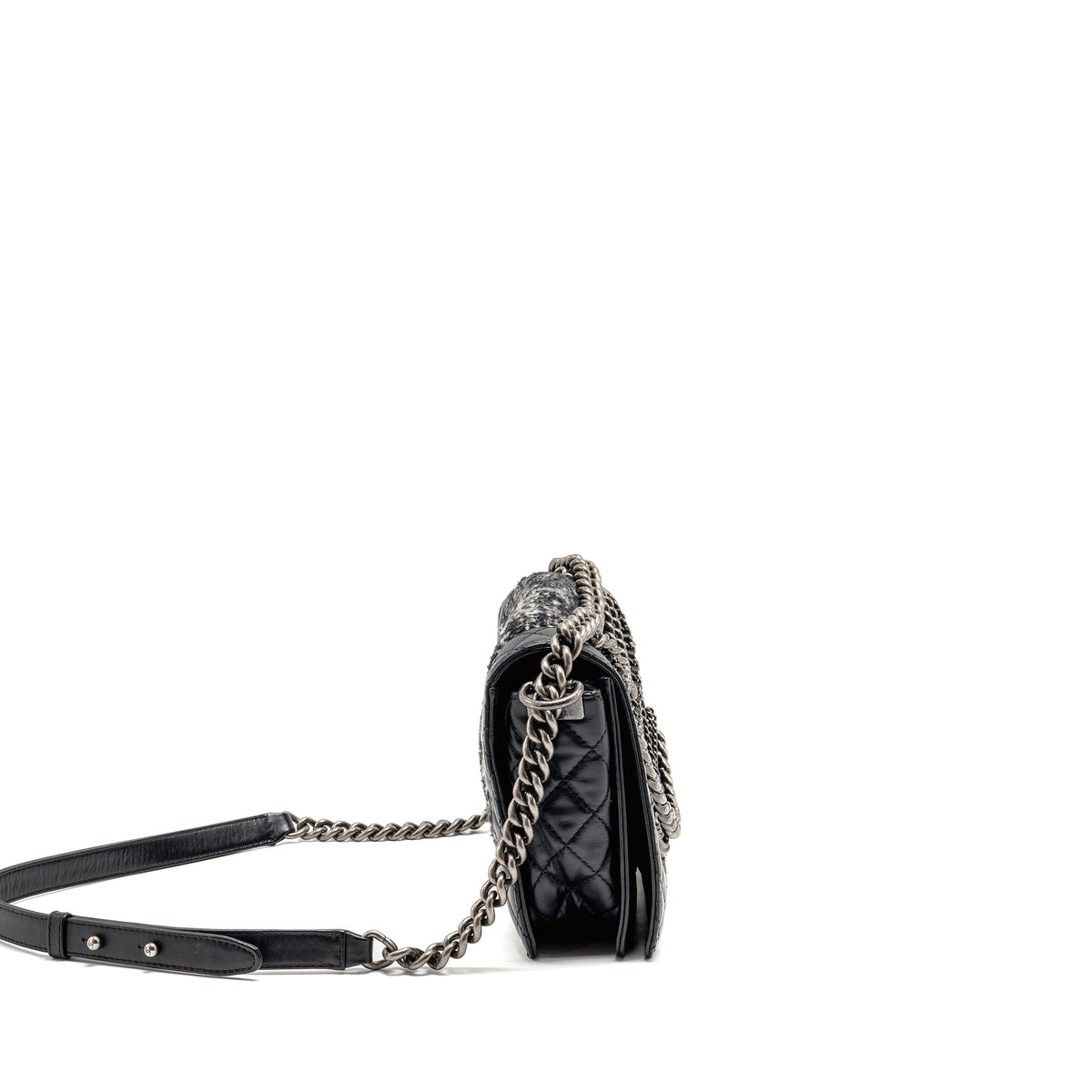 chanel-boy-bag-black-1