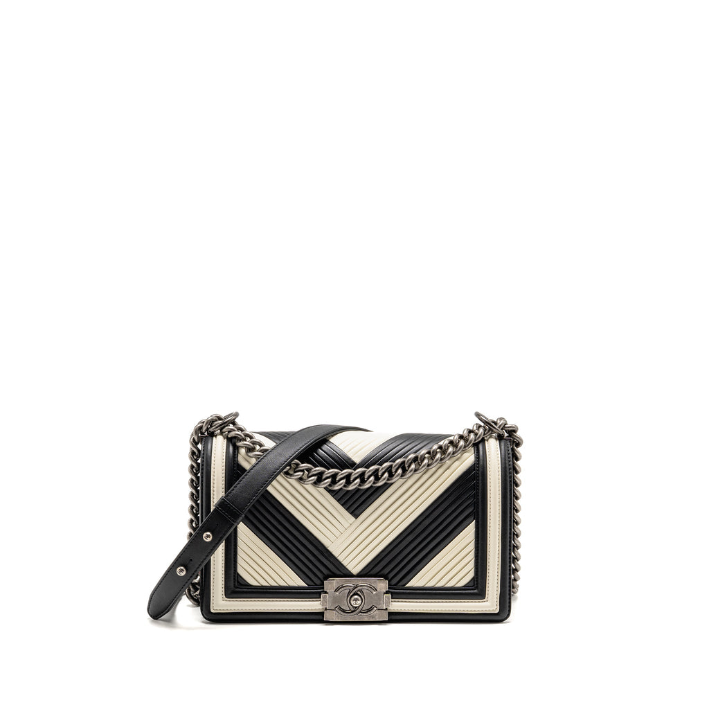 chanel-boy-white-black-23275485