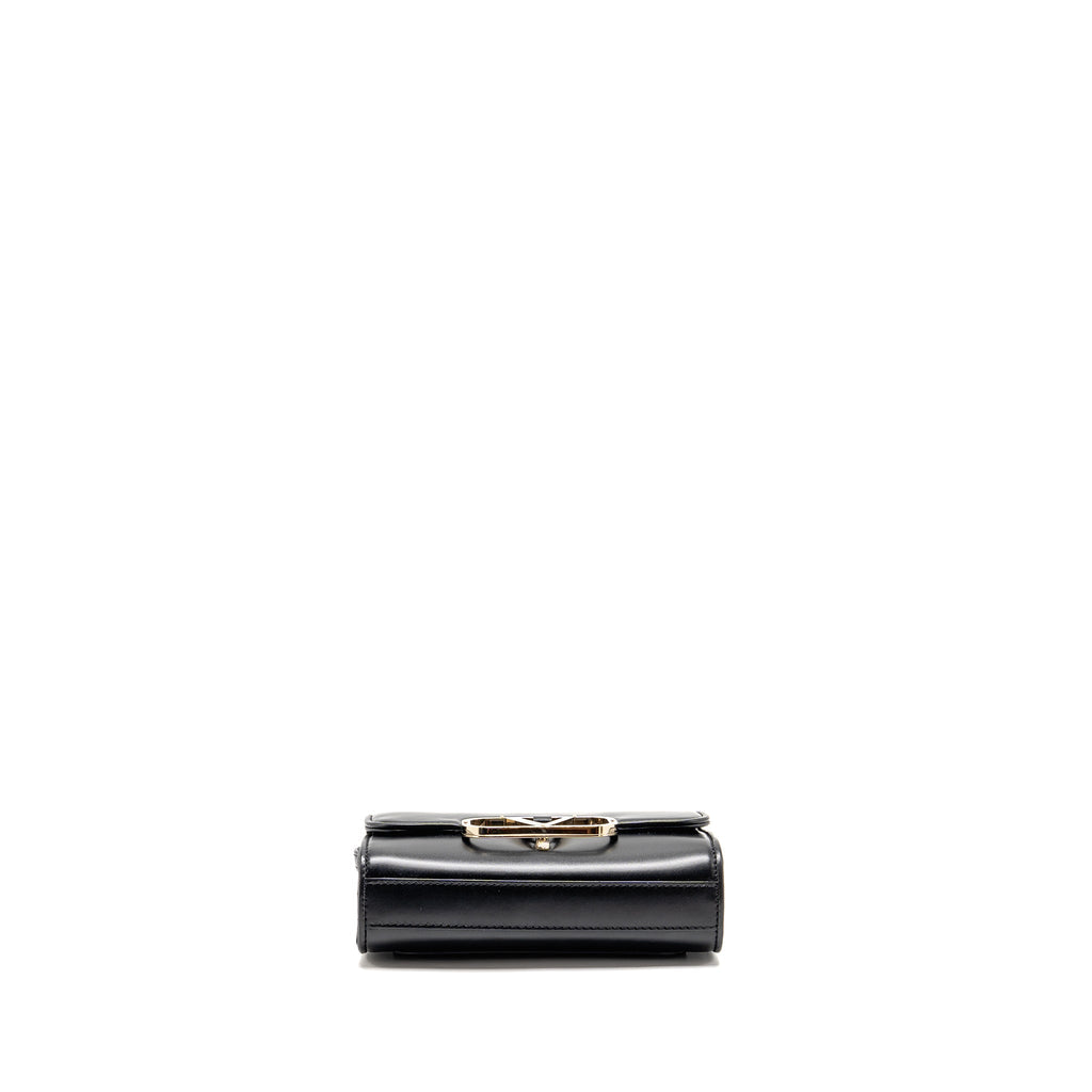 valentino-v-logo-type-foldover-top-shoulder-bag-calfskin-black-shw