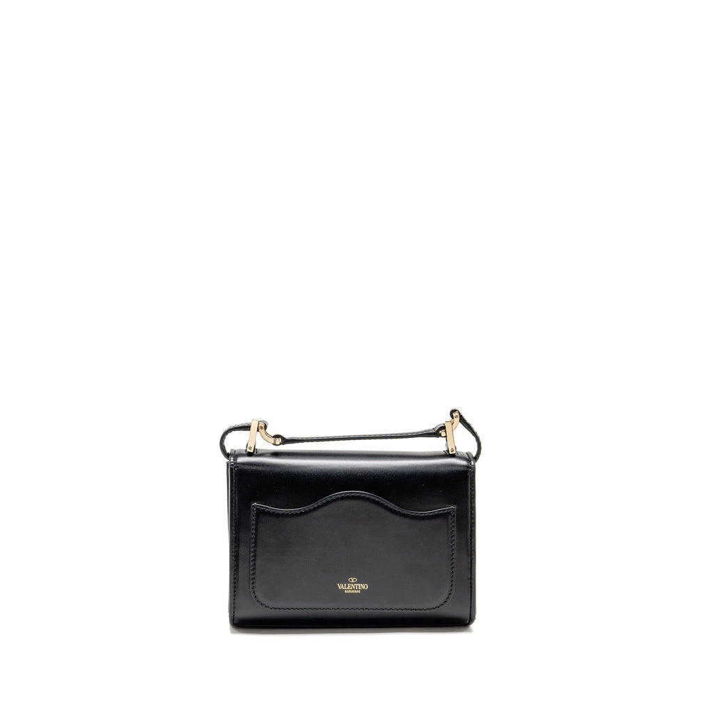 valentino-v-logo-type-foldover-top-shoulder-bag-calfskin-black-shw
