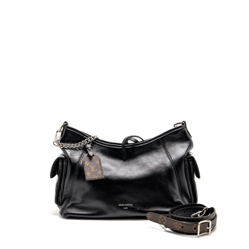 louis-vuitton-carryall-cargo-vibe-pm-lambskin-black-shw-1