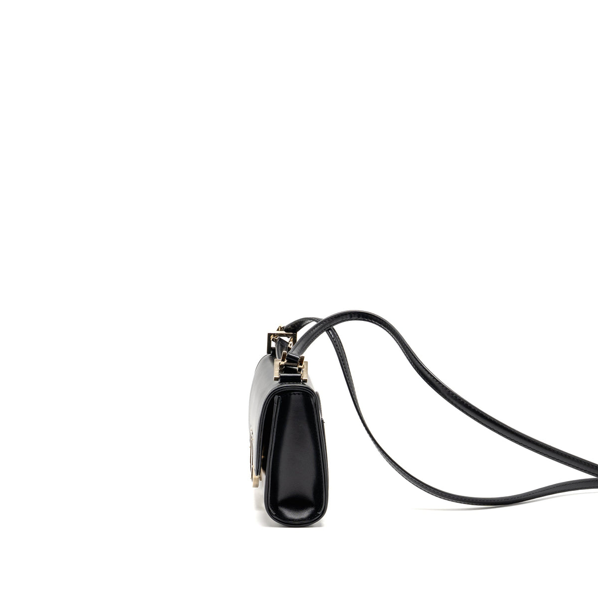 valentino-v-logo-type-foldover-top-shoulder-bag-calfskin-black-shw