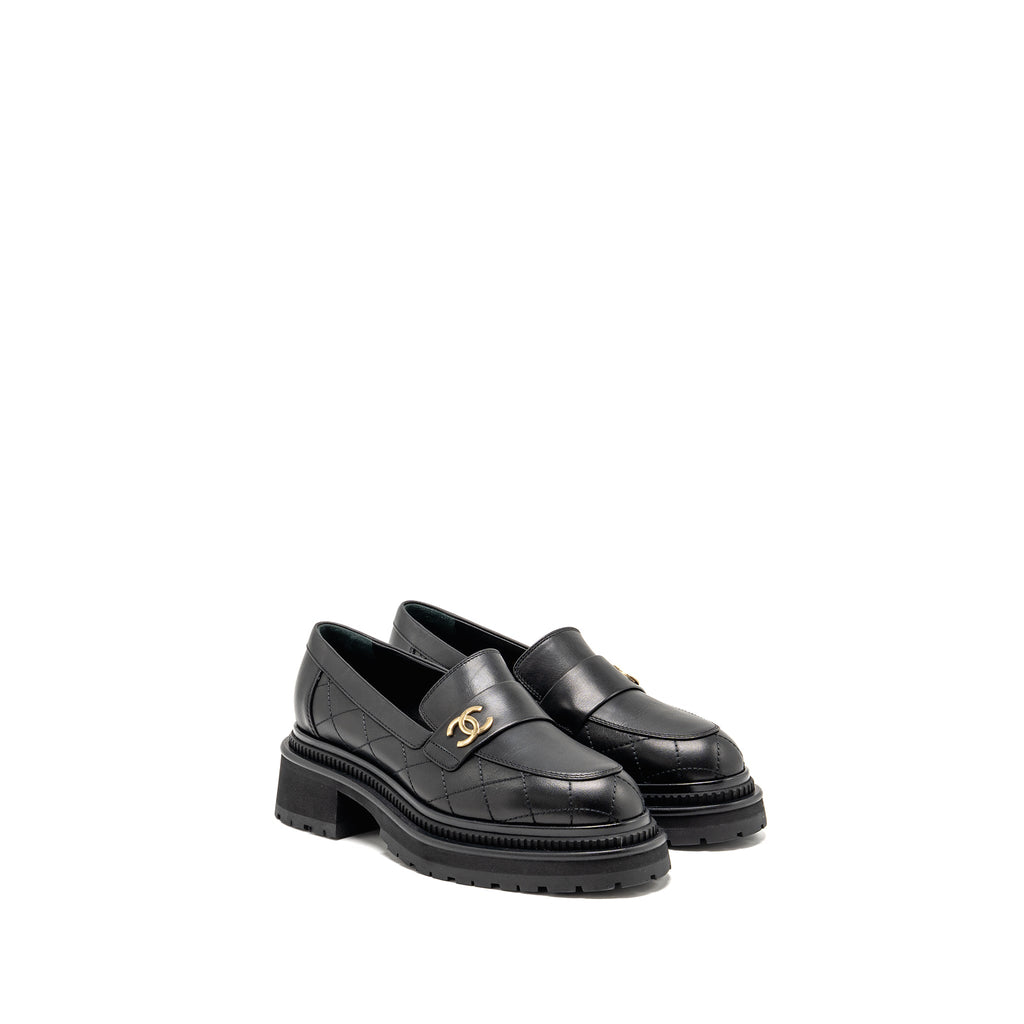 chanel-23a-size-37-qulited-cc-platform-loafers-black-lghw