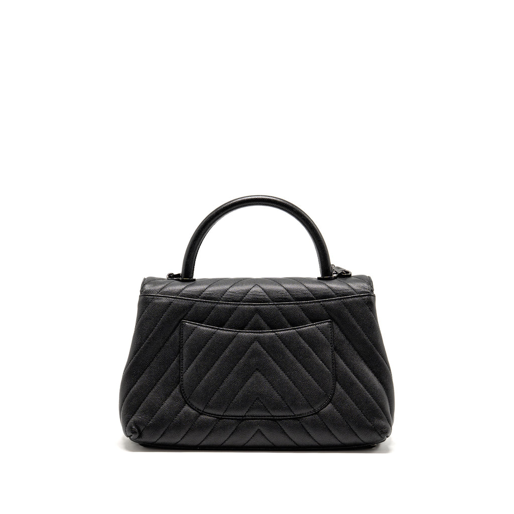 chanel-black-hardware-26204048