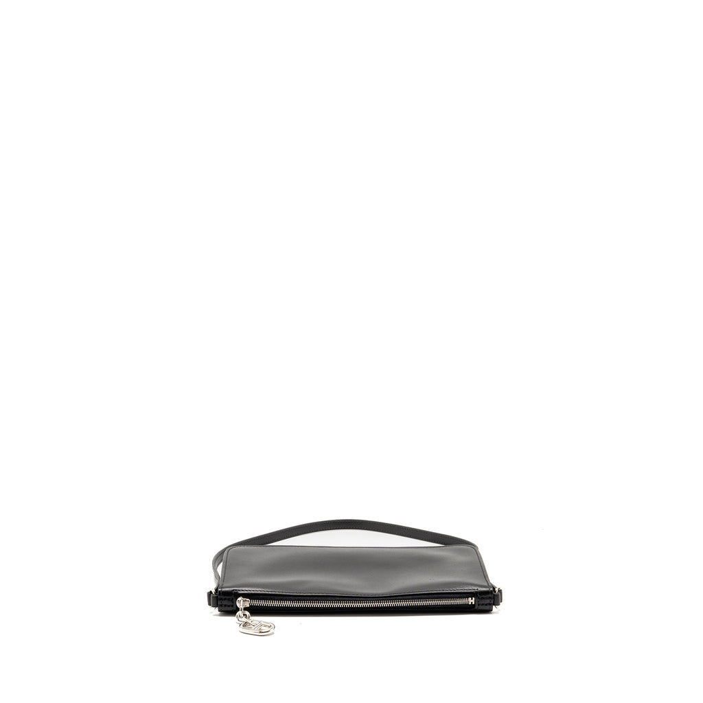 hermes-zipengo-chaine-d-ancre-to-go-pouch-evergrain-calfskin-black-shw-stamp-k-copy